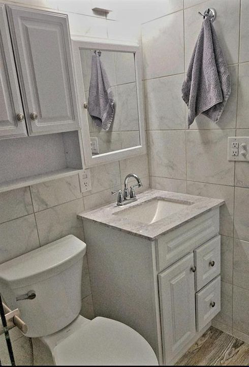 На продажу: $108,000 (2 спален, 1 ванн, 733 Квадратных фут)