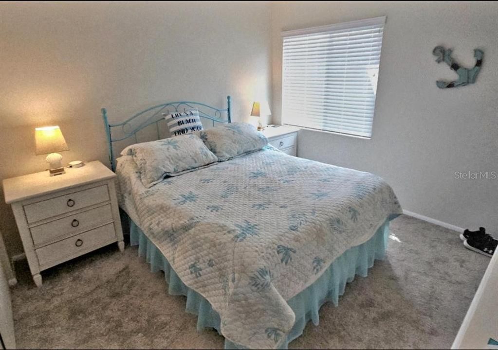 На продажу: $108,000 (2 спален, 1 ванн, 733 Квадратных фут)