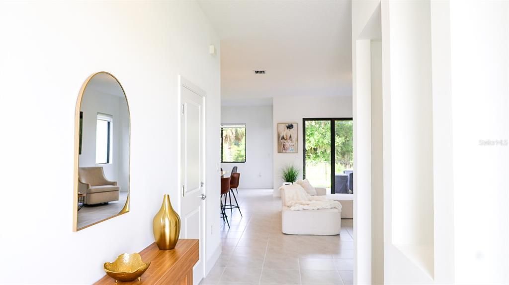 En Venta: $439,000 (3 camas, 2 baños, 1924 Pies cuadrados)