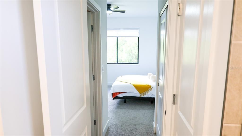 En Venta: $439,000 (3 camas, 2 baños, 1924 Pies cuadrados)