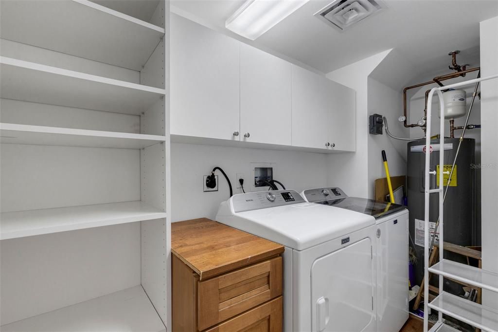 На продажу: $595,000 (2 спален, 2 ванн, 1453 Квадратных фут)