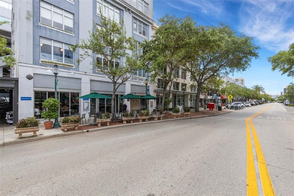 На продажу: $595,000 (2 спален, 2 ванн, 1453 Квадратных фут)