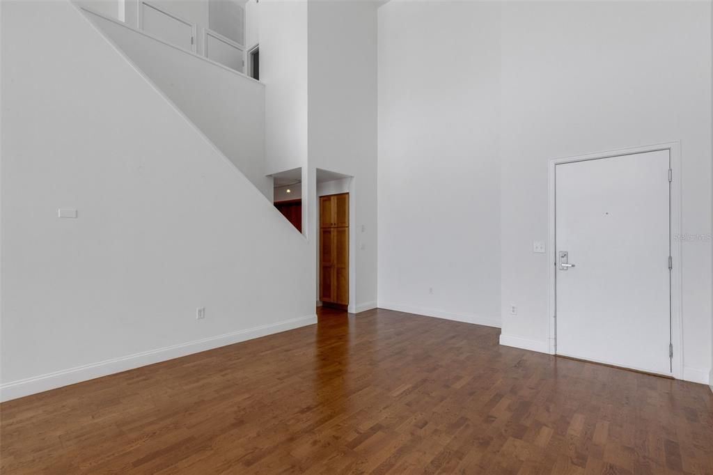 На продажу: $595,000 (2 спален, 2 ванн, 1453 Квадратных фут)