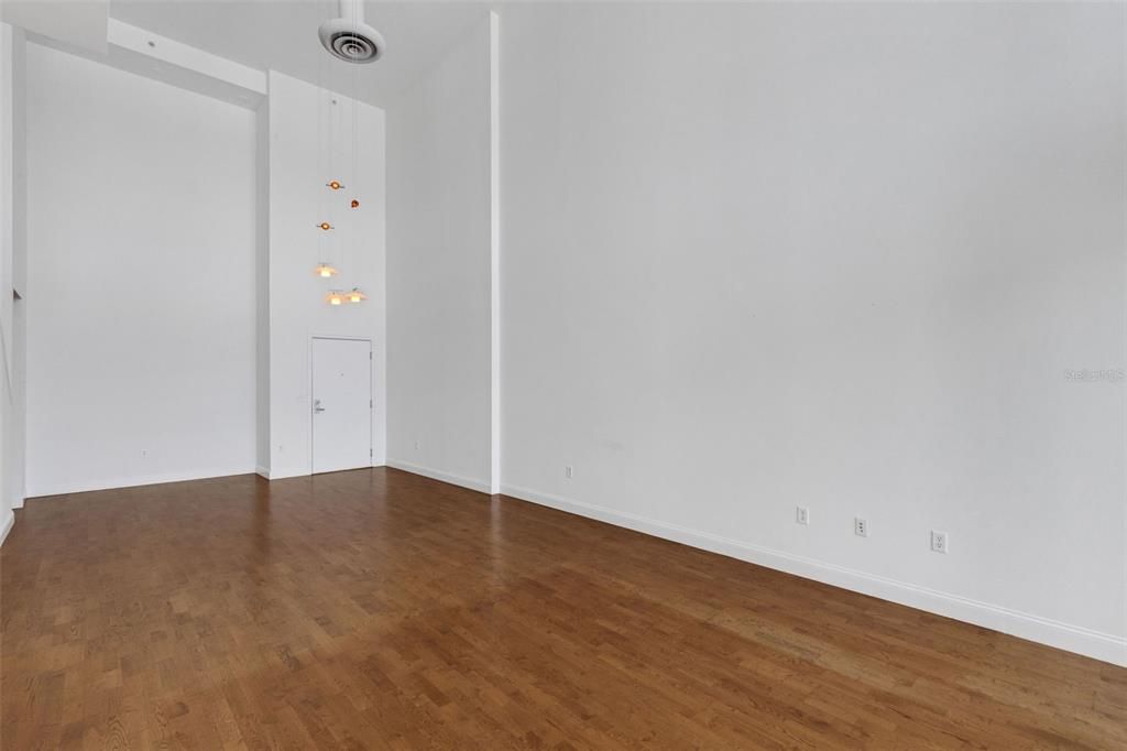 На продажу: $595,000 (2 спален, 2 ванн, 1453 Квадратных фут)