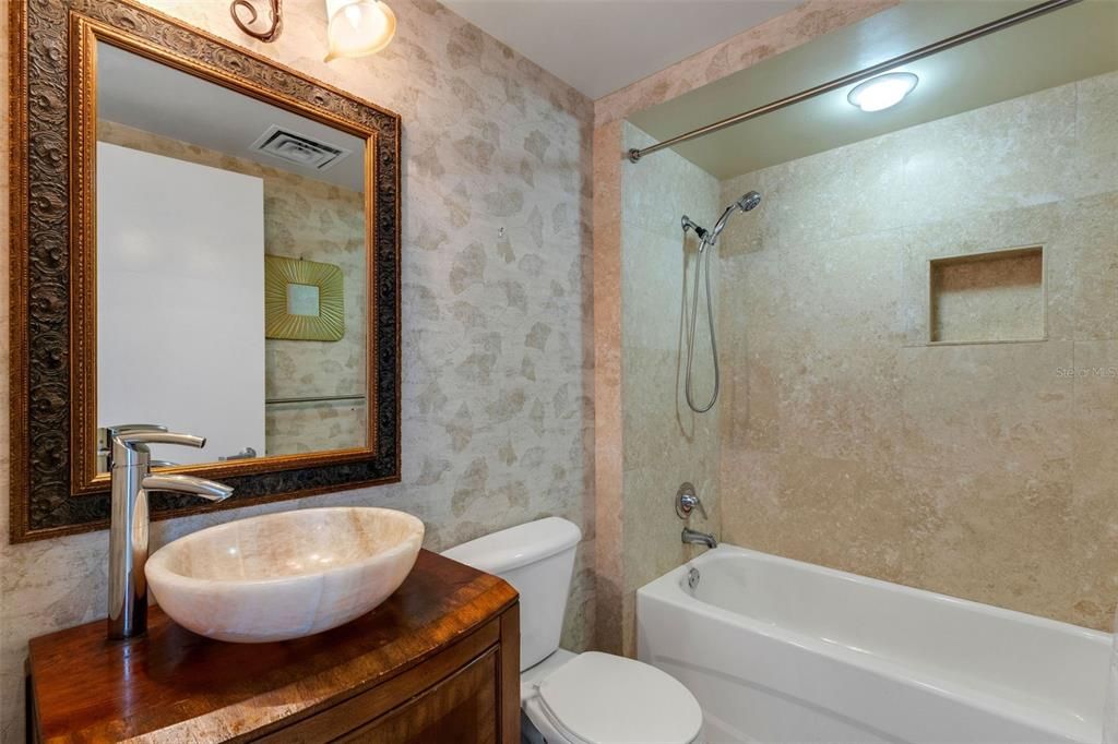 На продажу: $595,000 (2 спален, 2 ванн, 1453 Квадратных фут)