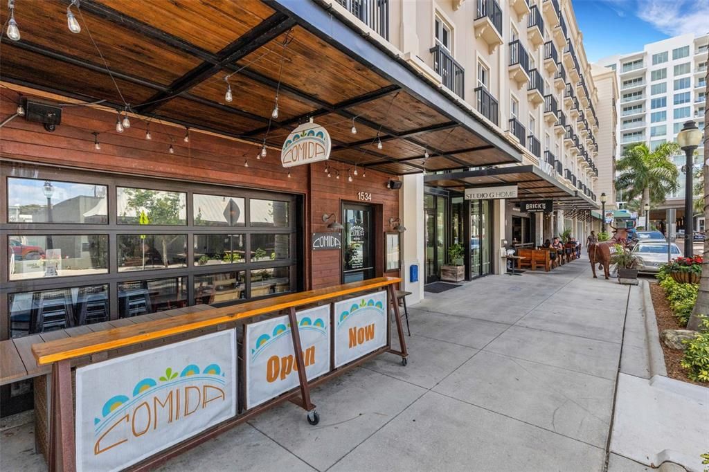 На продажу: $595,000 (2 спален, 2 ванн, 1453 Квадратных фут)