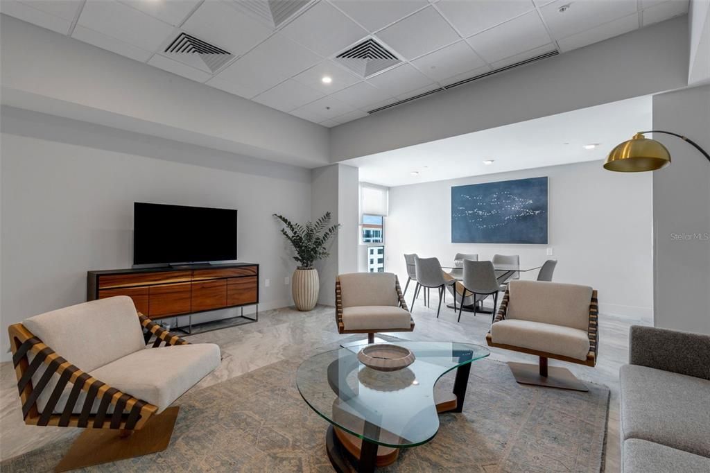 На продажу: $595,000 (2 спален, 2 ванн, 1453 Квадратных фут)