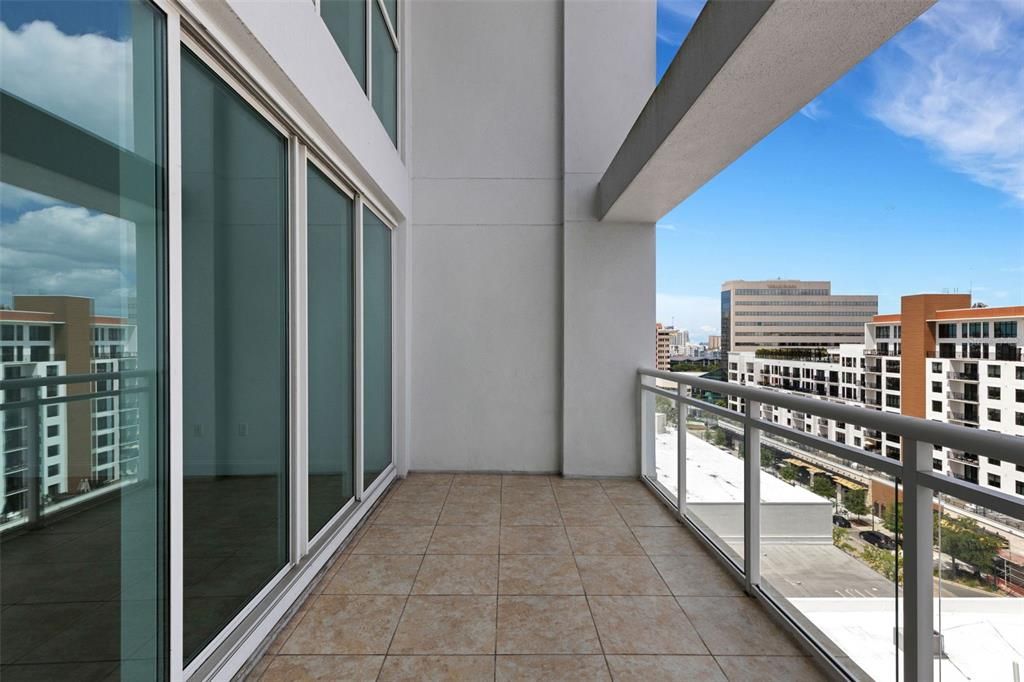 На продажу: $595,000 (2 спален, 2 ванн, 1453 Квадратных фут)