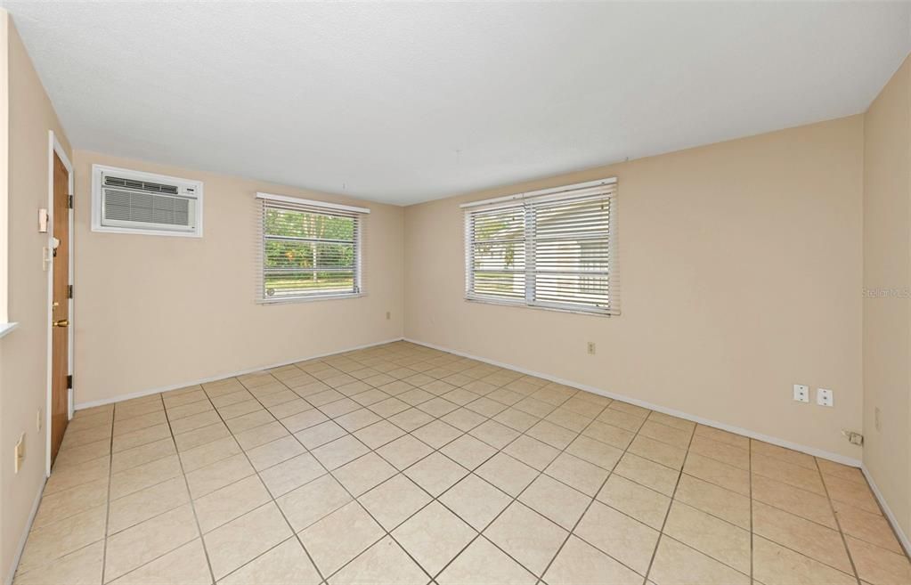 En Venta: $475,000 (4 camas, 0 baños, 2336 Pies cuadrados)