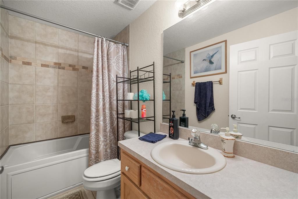 For Sale: $169,900 (2 beds, 2 baths, 1027 Square Feet)