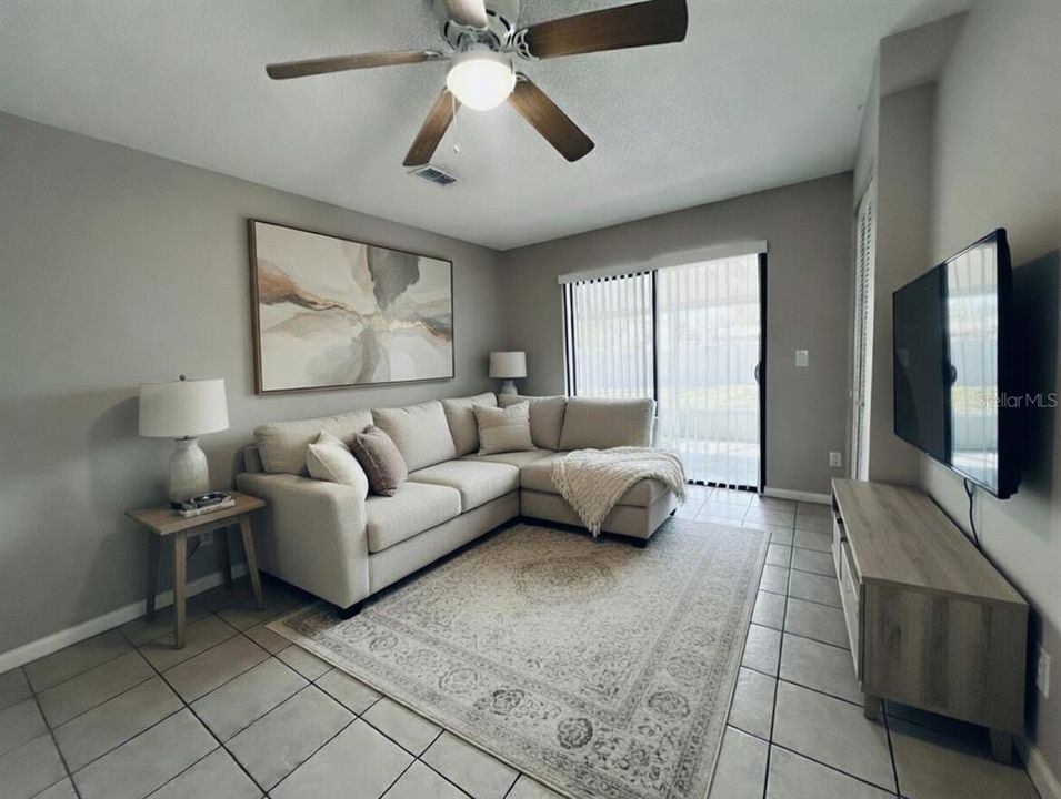 Active With Contract: $259,900 (3 beds, 2 baths, 1114 Square Feet)