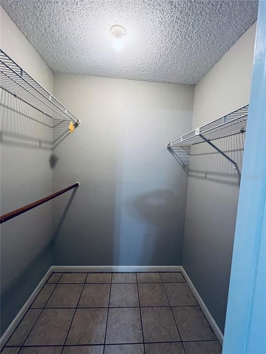 Active With Contract: $259,900 (3 beds, 2 baths, 1114 Square Feet)