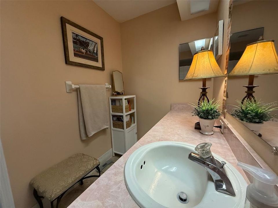 В аренду: $1,850 (2 спален, 2 ванн, 1149 Квадратных фут)