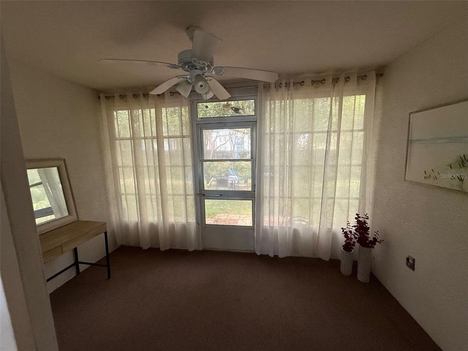 В аренду: $1,850 (2 спален, 2 ванн, 1149 Квадратных фут)