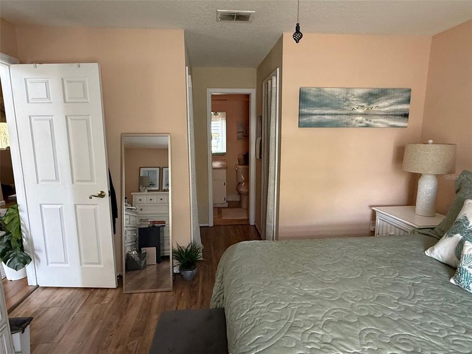В аренду: $1,850 (2 спален, 2 ванн, 1149 Квадратных фут)
