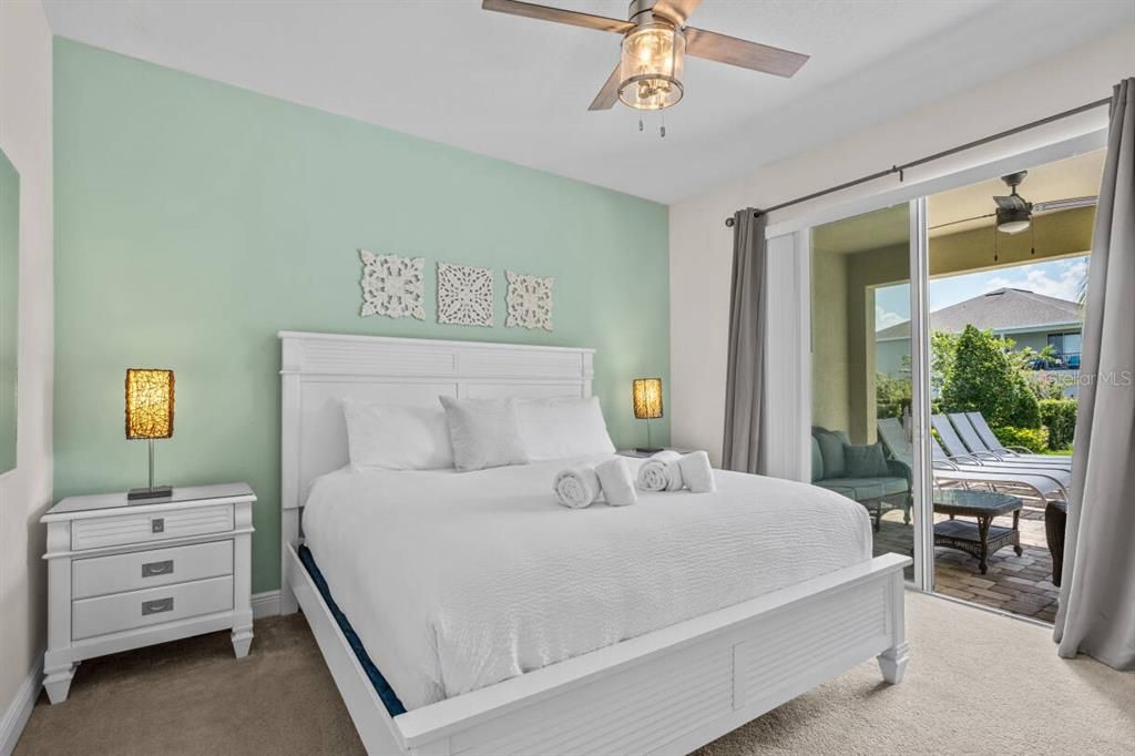 For Sale: $989,000 (8 beds, 8 baths, 4057 Square Feet)