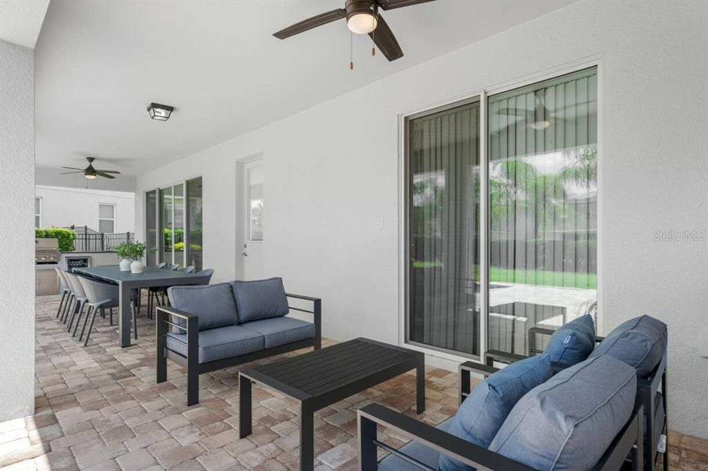 For Sale: $989,000 (8 beds, 8 baths, 4057 Square Feet)