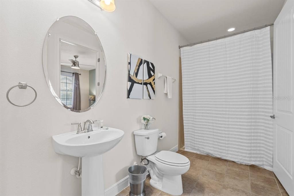 For Sale: $989,000 (8 beds, 8 baths, 4057 Square Feet)