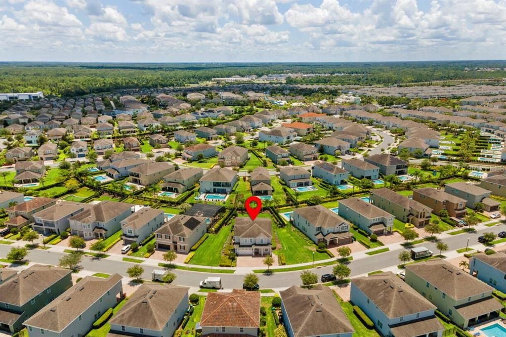 For Sale: $989,000 (8 beds, 8 baths, 4057 Square Feet)