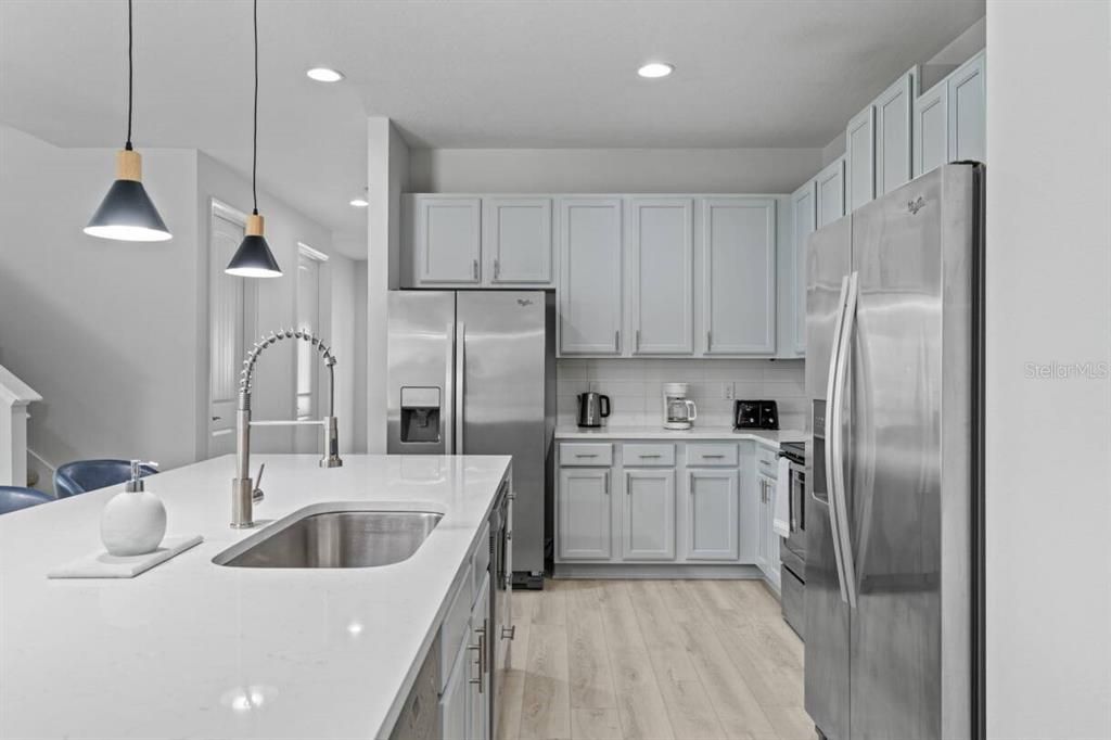 For Sale: $989,000 (8 beds, 8 baths, 4057 Square Feet)