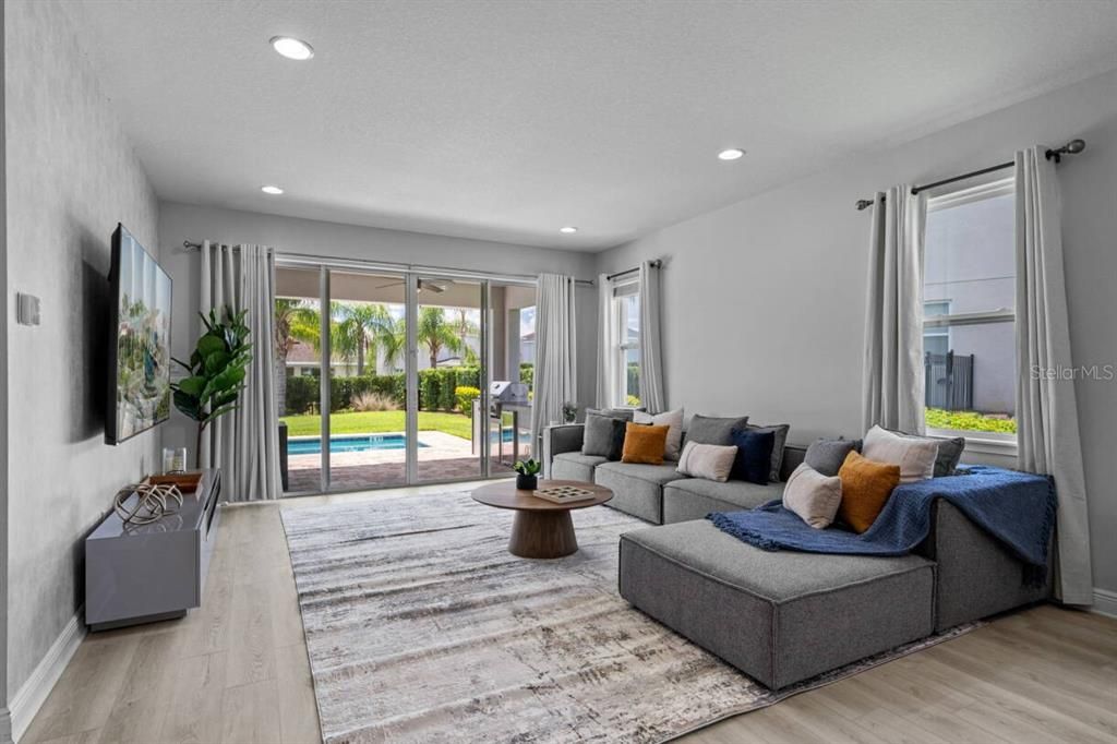 For Sale: $989,000 (8 beds, 8 baths, 4057 Square Feet)