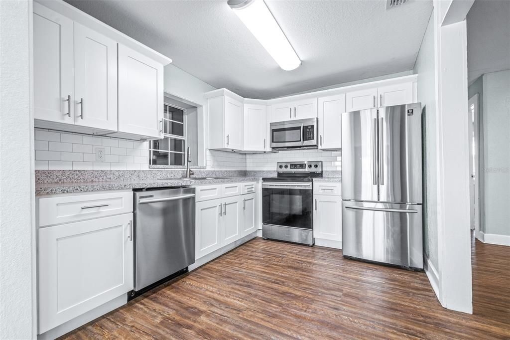 For Sale: $270,000 (3 beds, 1 baths, 1100 Square Feet)