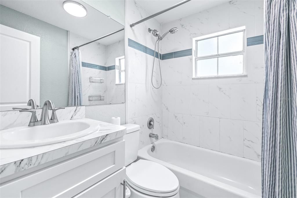 For Sale: $270,000 (3 beds, 1 baths, 1100 Square Feet)