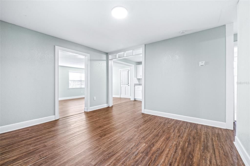 For Sale: $270,000 (3 beds, 1 baths, 1100 Square Feet)
