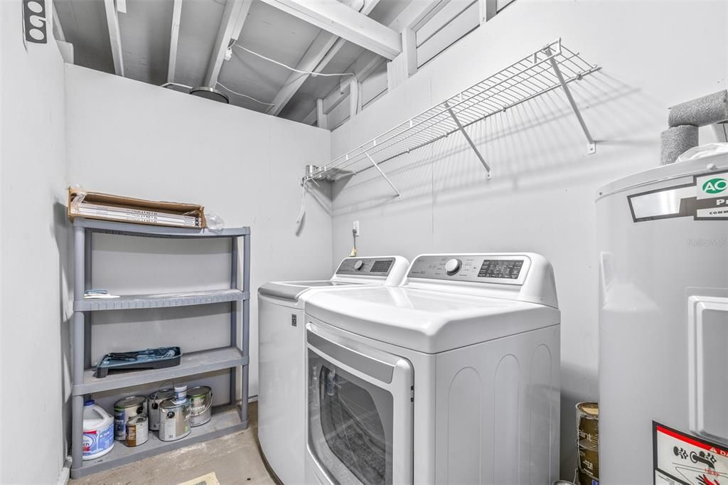 For Sale: $270,000 (3 beds, 1 baths, 1100 Square Feet)