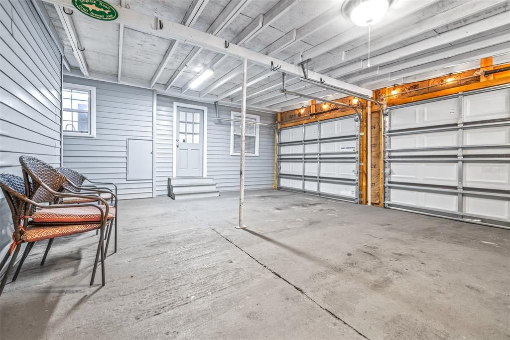 For Sale: $270,000 (3 beds, 1 baths, 1100 Square Feet)