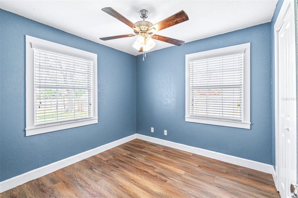 For Sale: $270,000 (3 beds, 1 baths, 1100 Square Feet)