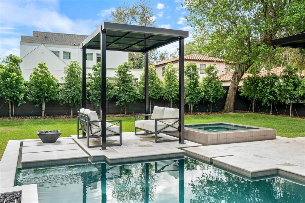 Activo con contrato: $3,799,000 (5 camas, 5 baños, 4451 Pies cuadrados)