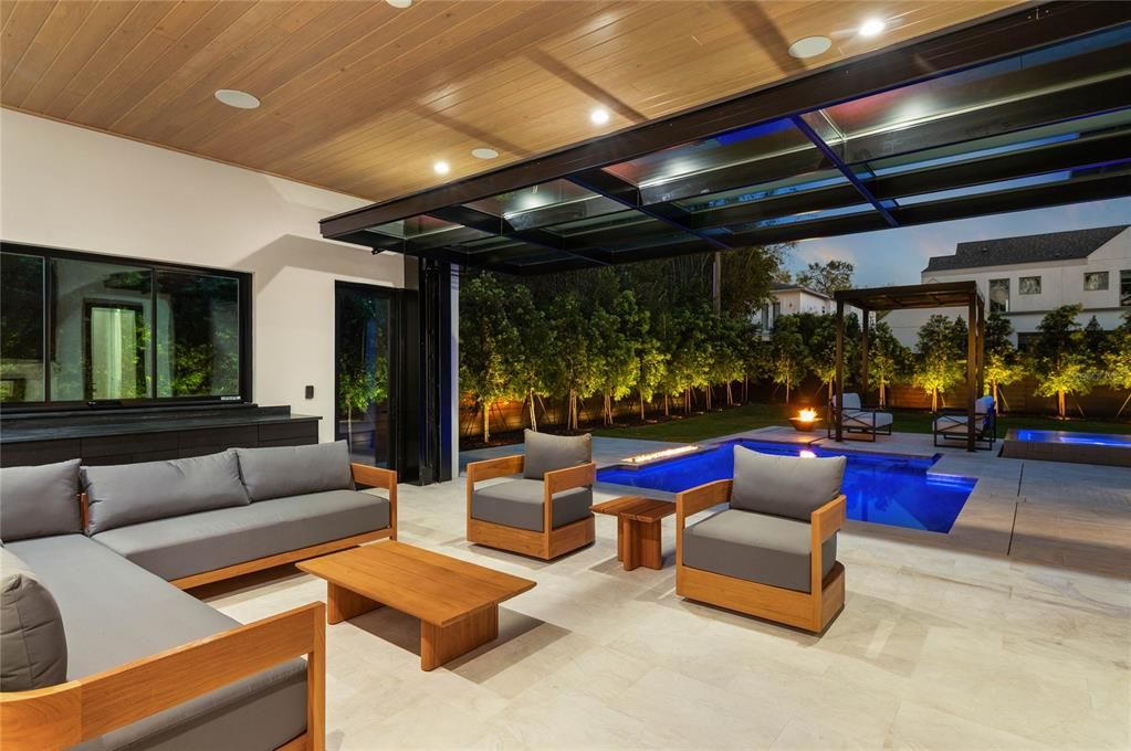 Activo con contrato: $3,799,000 (5 camas, 5 baños, 4451 Pies cuadrados)