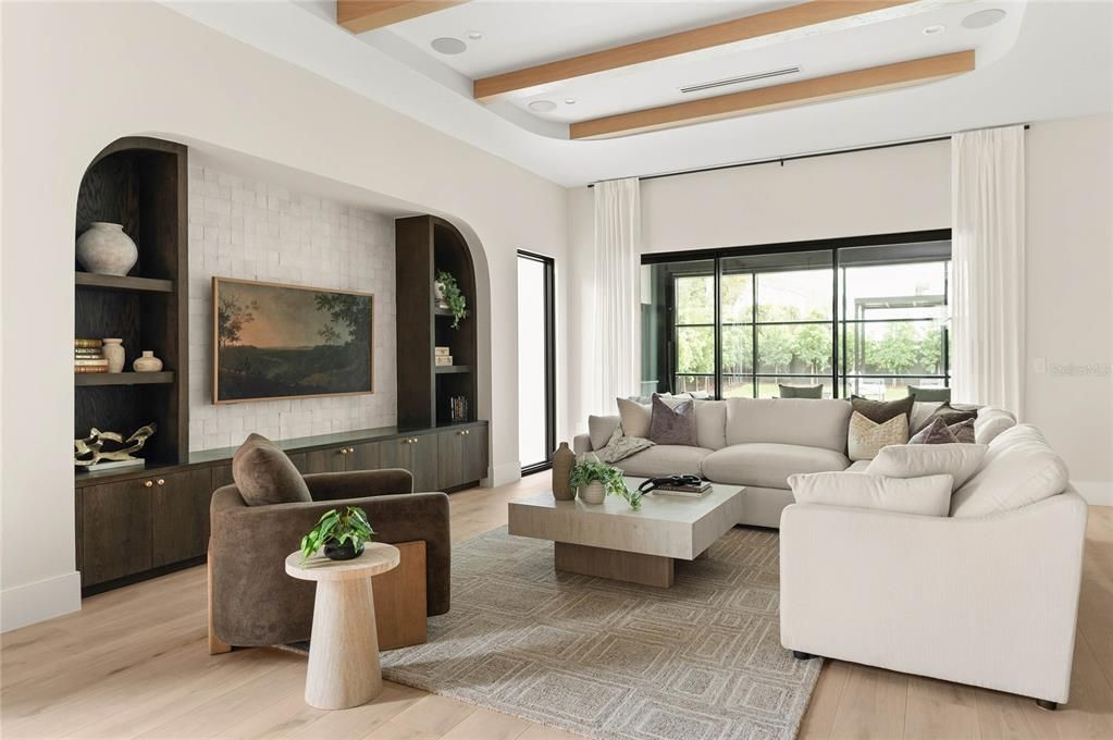 Activo con contrato: $3,799,000 (5 camas, 5 baños, 4451 Pies cuadrados)