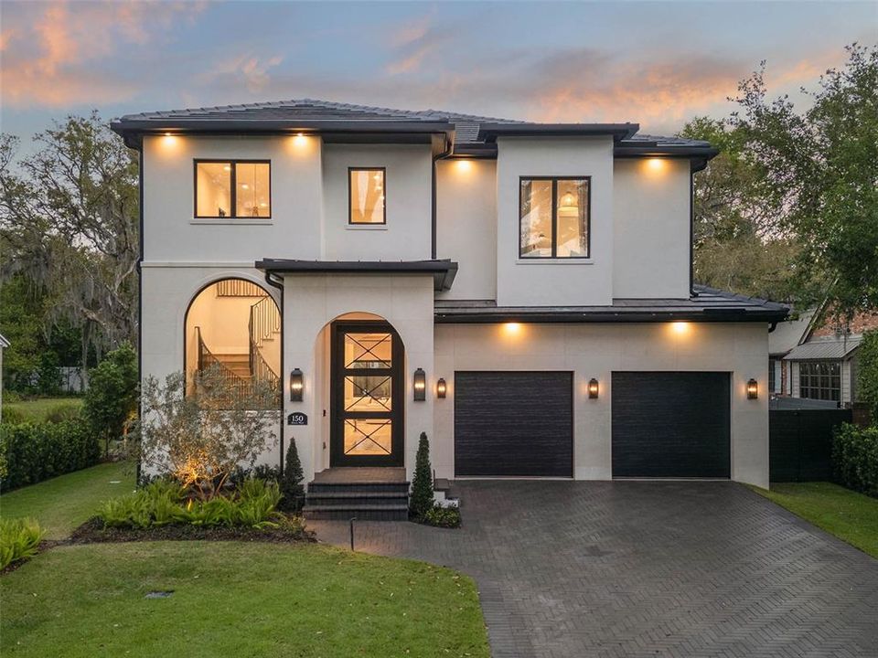 Activo con contrato: $3,799,000 (5 camas, 5 baños, 4451 Pies cuadrados)