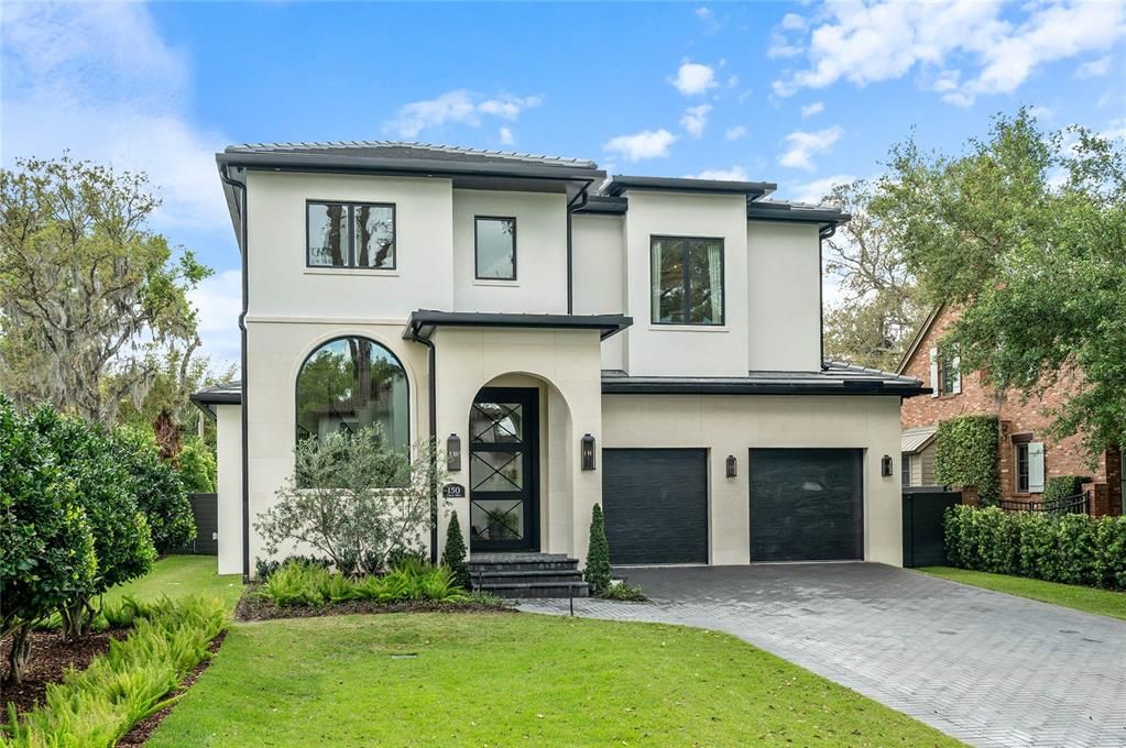 Activo con contrato: $3,799,000 (5 camas, 5 baños, 4451 Pies cuadrados)