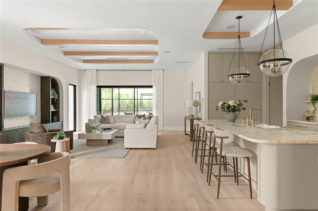 Activo con contrato: $3,799,000 (5 camas, 5 baños, 4451 Pies cuadrados)