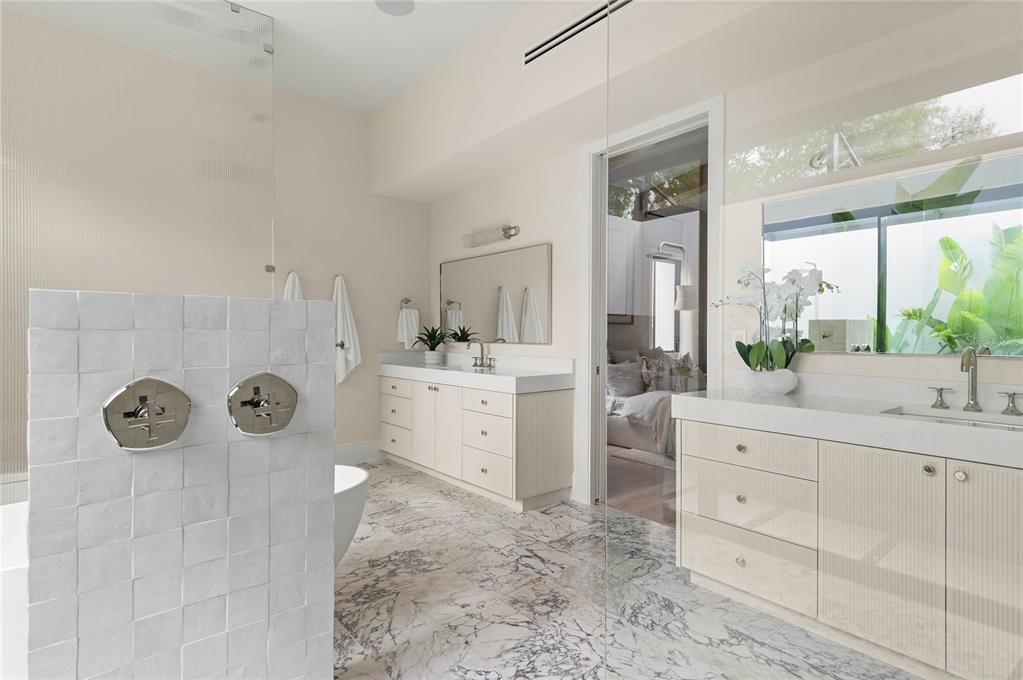 Activo con contrato: $3,799,000 (5 camas, 5 baños, 4451 Pies cuadrados)