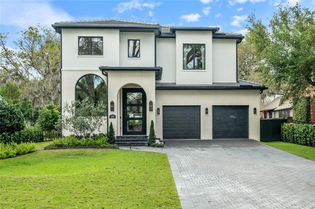 Activo con contrato: $3,799,000 (5 camas, 5 baños, 4451 Pies cuadrados)