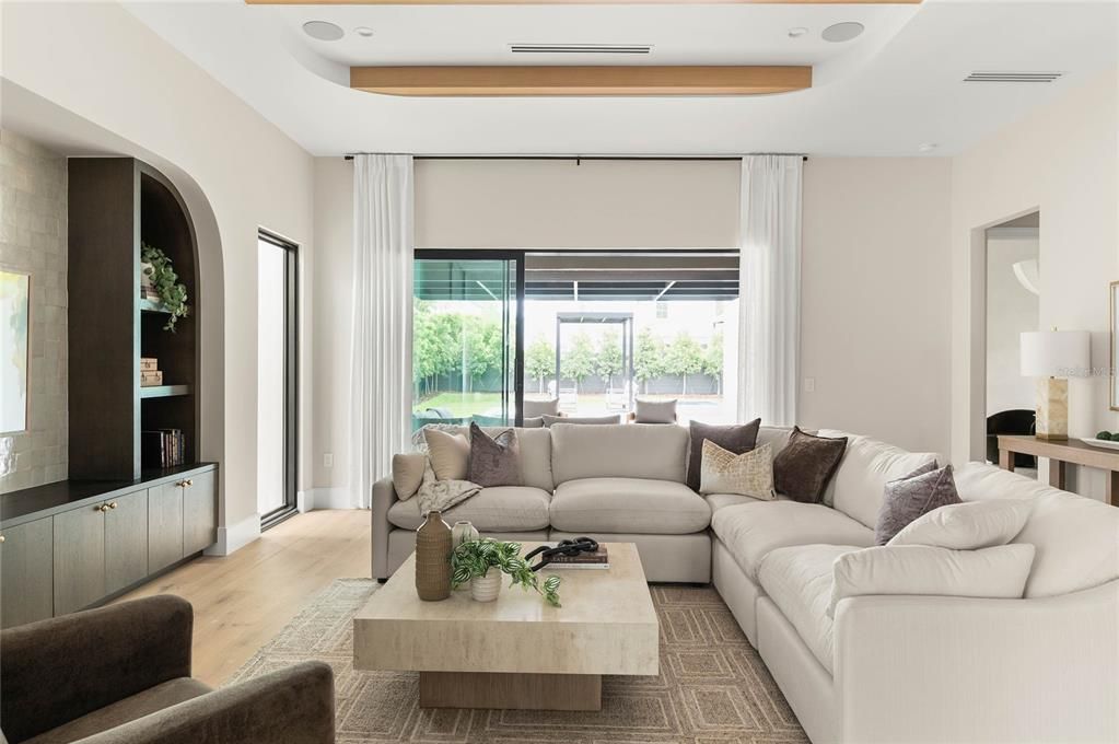 Activo con contrato: $3,799,000 (5 camas, 5 baños, 4451 Pies cuadrados)
