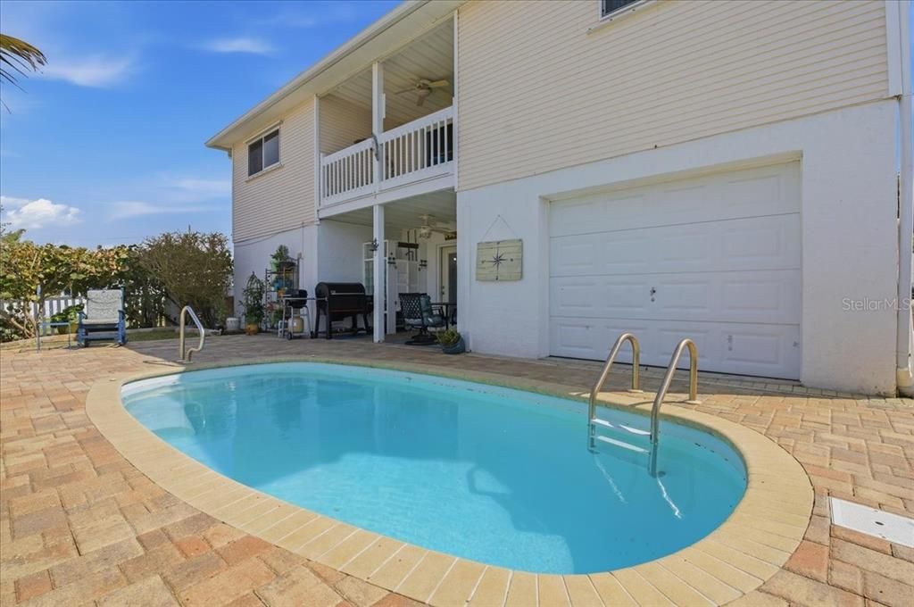 For Sale: $669,999 (4 beds, 2 baths, 1472 Square Feet)