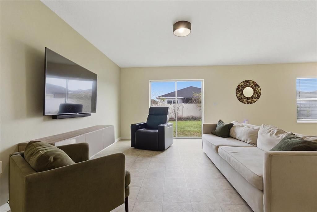 Active With Contract: $299,000 (3 beds, 2 baths, 1524 Square Feet)