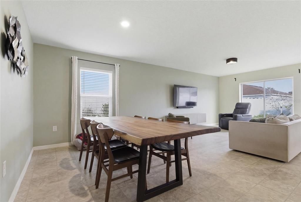 Active With Contract: $299,000 (3 beds, 2 baths, 1524 Square Feet)