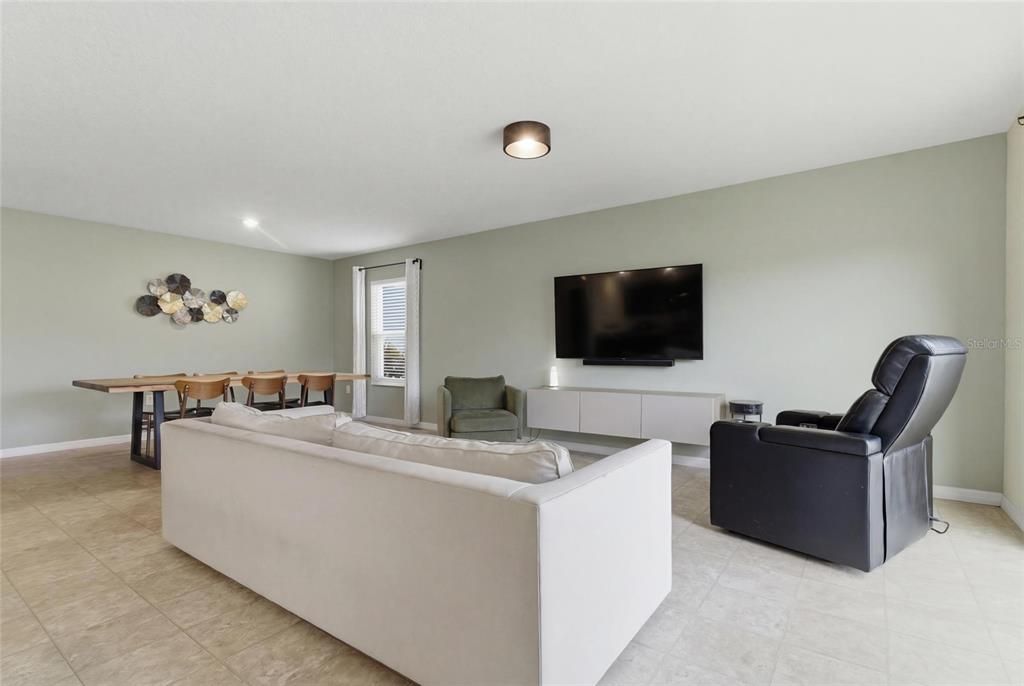 Active With Contract: $299,000 (3 beds, 2 baths, 1524 Square Feet)