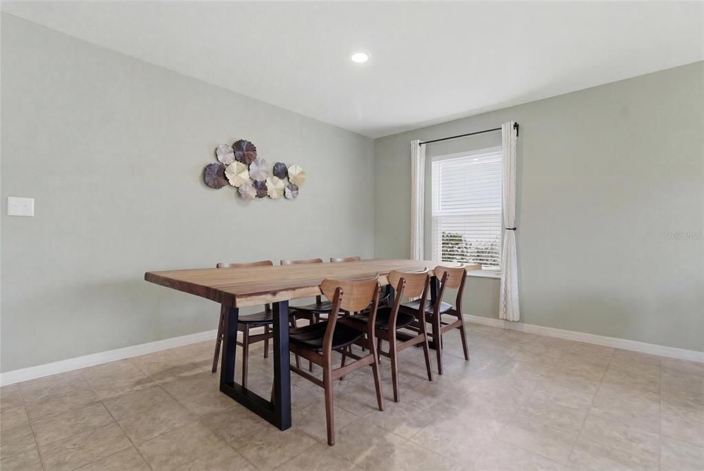 Active With Contract: $299,000 (3 beds, 2 baths, 1524 Square Feet)