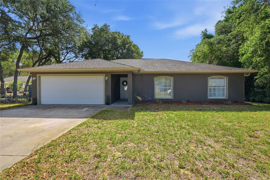 Active With Contract: $259,900 (3 beds, 2 baths, 1490 Square Feet)