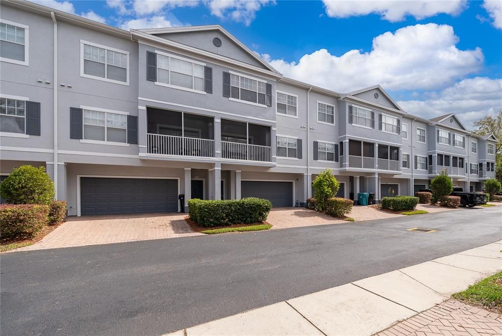 Activo con contrato: $269,900 (2 camas, 2 baños, 1250 Pies cuadrados)