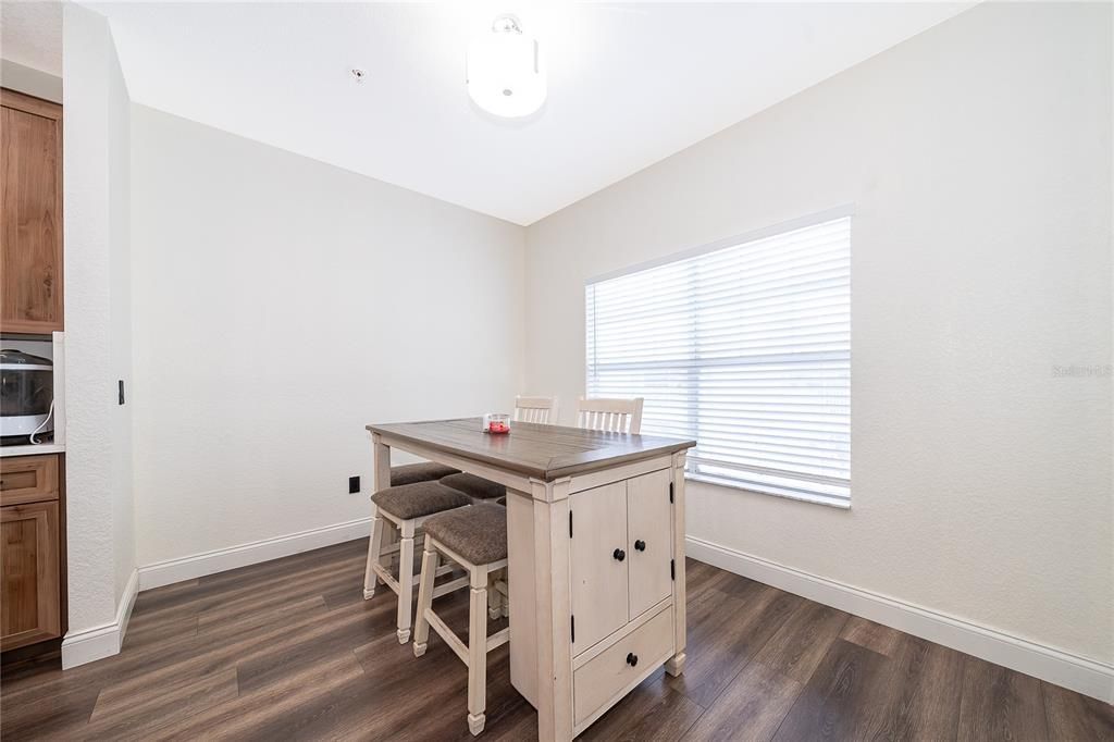 Activo con contrato: $269,900 (2 camas, 2 baños, 1250 Pies cuadrados)