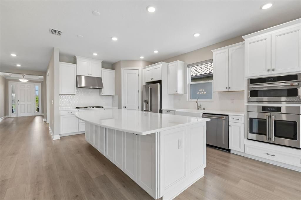 Active With Contract: $775,000 (3 beds, 3 baths, 2397 Square Feet)