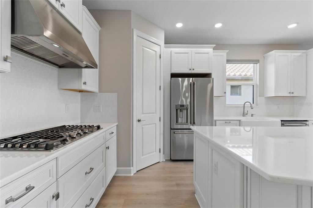 Active With Contract: $775,000 (3 beds, 3 baths, 2397 Square Feet)